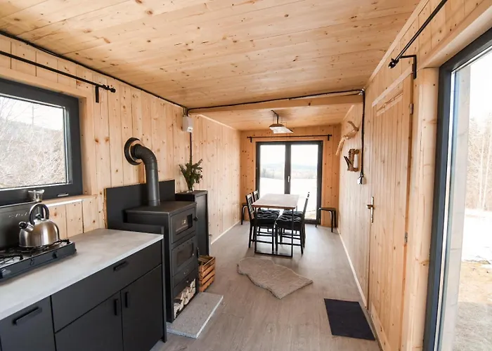Maringotka Pod Smrkem Glamping Nove Mesto pod Smrkem
